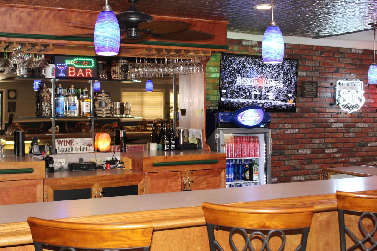 O'Cairns Inn And Suites Ломпок Екстериор снимка