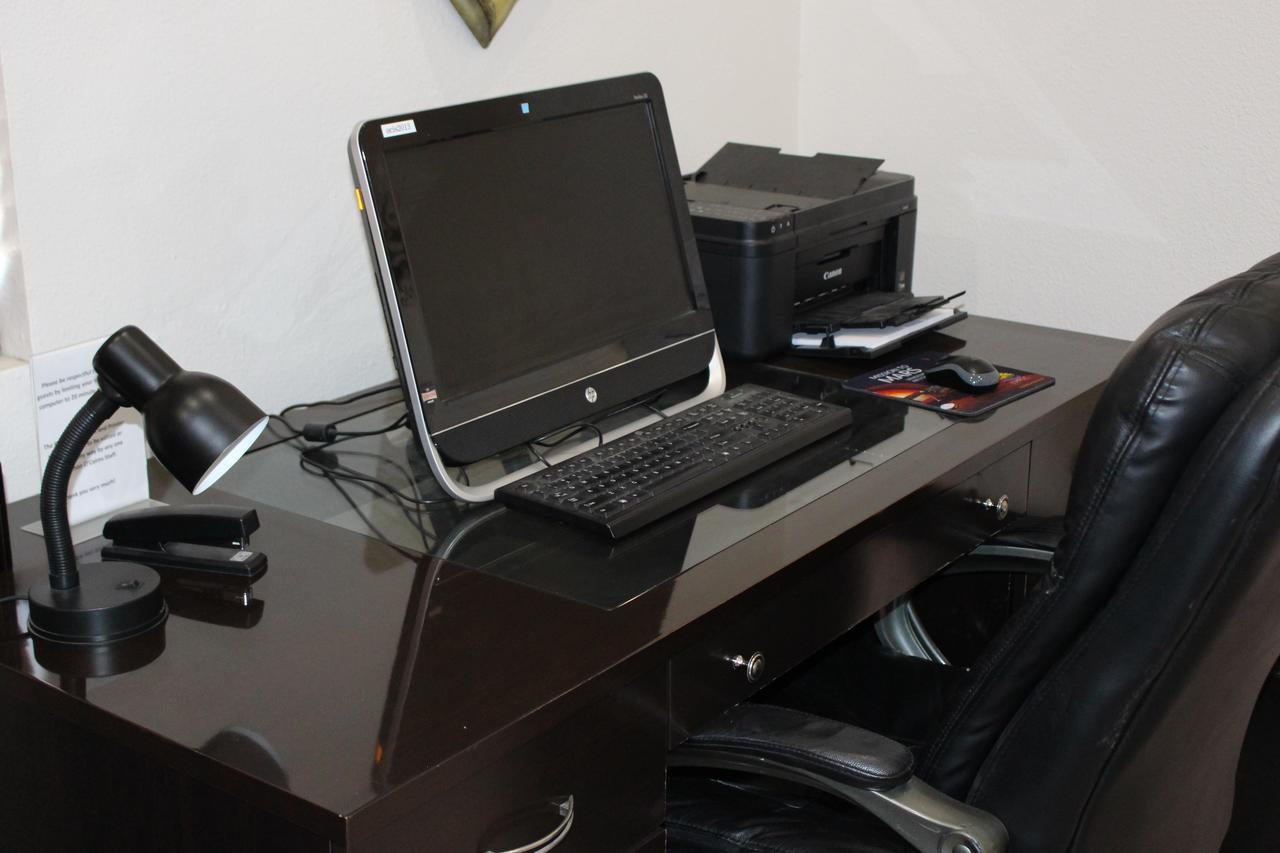 O'Cairns Inn And Suites Ломпок Екстериор снимка