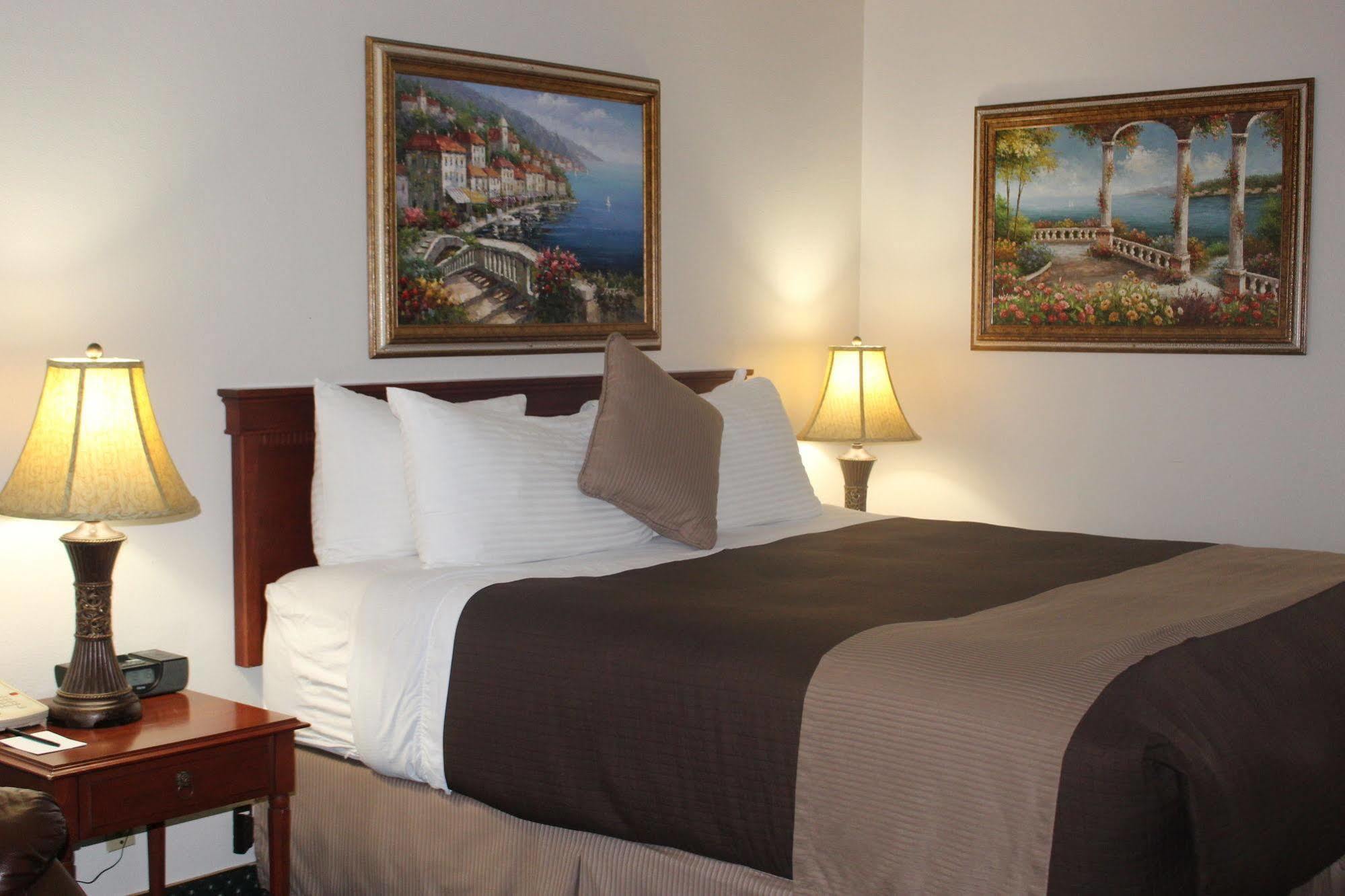 O'Cairns Inn And Suites Ломпок Екстериор снимка
