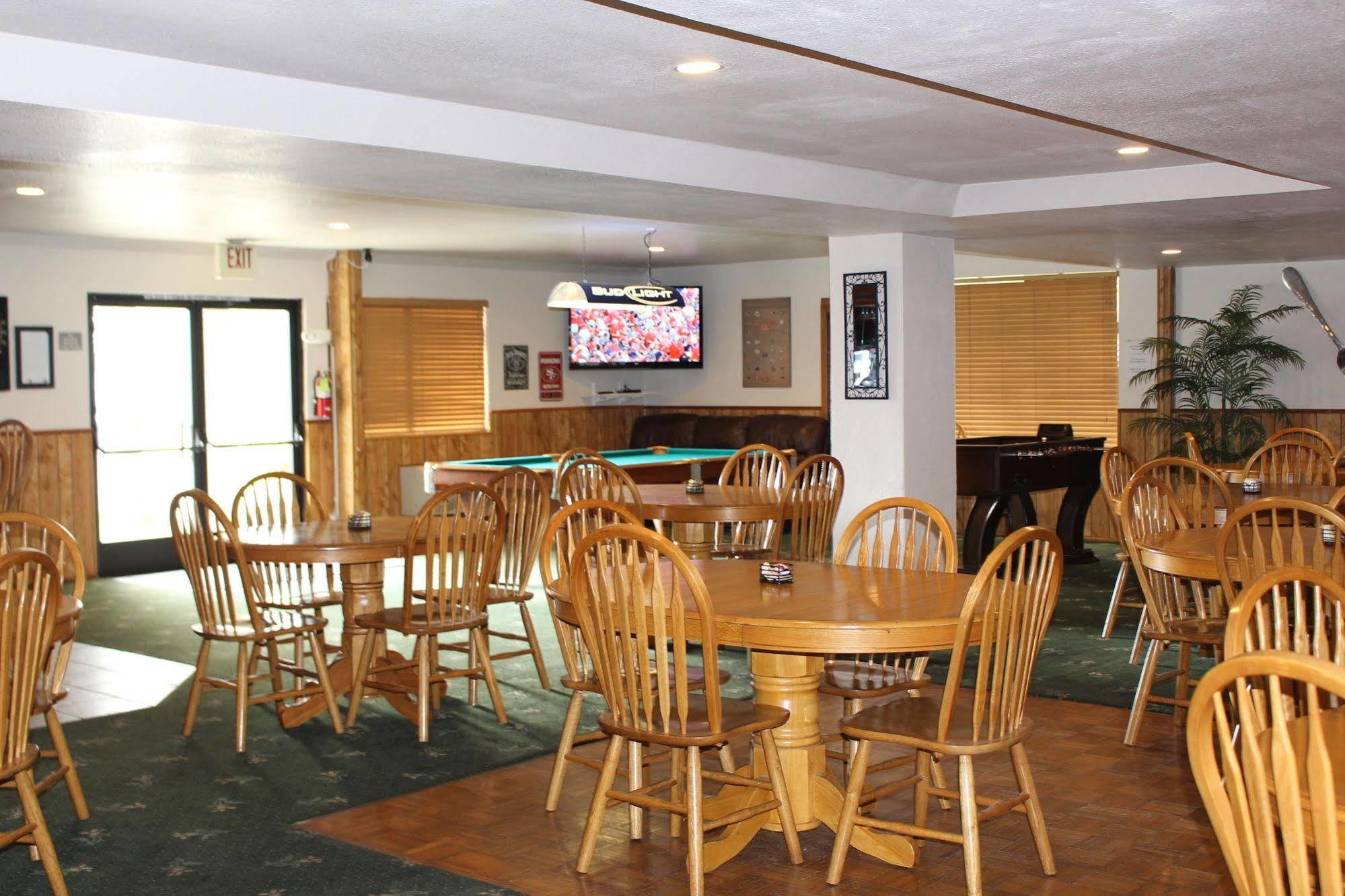 O'Cairns Inn And Suites Ломпок Екстериор снимка